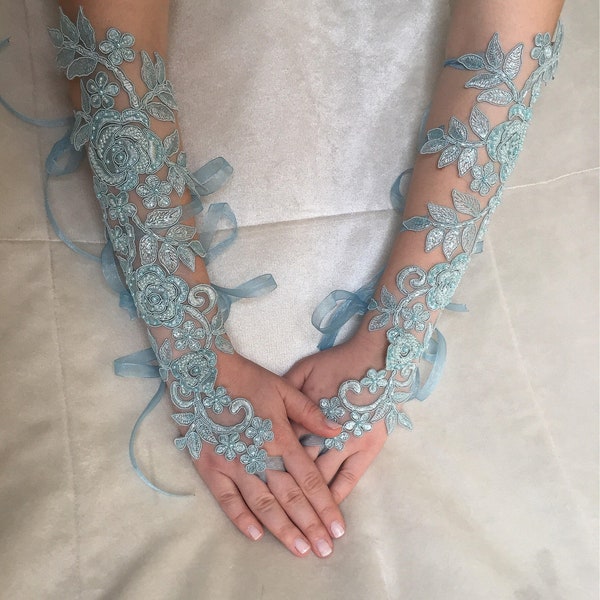 Turquoise Blue Long Gloves, Bridal Lace Gloves, Wedding blue gloves, Something Blue Glove,  Beach Wedding Party Acessory, Bridal cuff mitten