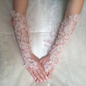 Bridal blush Pink Gloves, Wedding lace gloves, Embroided lace gloves, fingerless gloves women, Wedding gloves, bridal sheer long gloves,