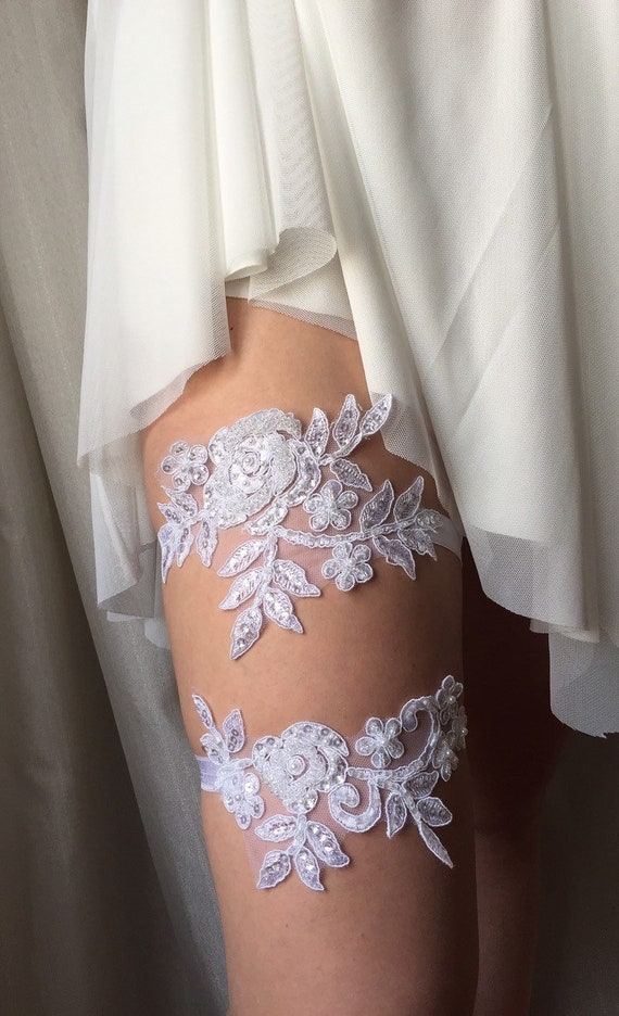 Shinyis Strecth Lace Bridal Wedding Garter Set With Toss Garter And Keepsake Garter For Bride Dress Garters Garter Belts