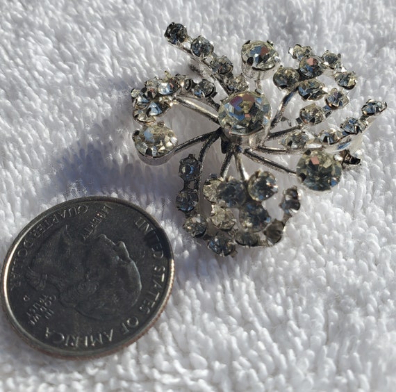 1940's Austrian Crystal Brooch - image 2