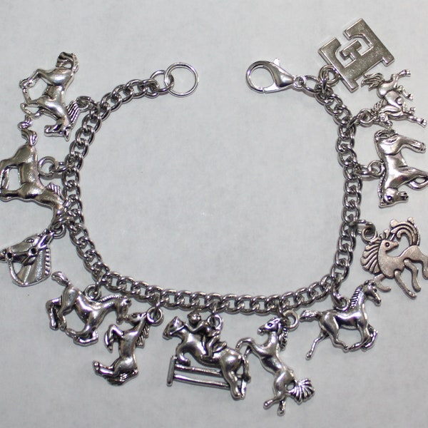 Horse Charm Bracelet,  Horse Lover Bracelet, Equestrian Gift, Horseback Rider Gift, Animal Charm Bracelet, Equestrian Jewelry,