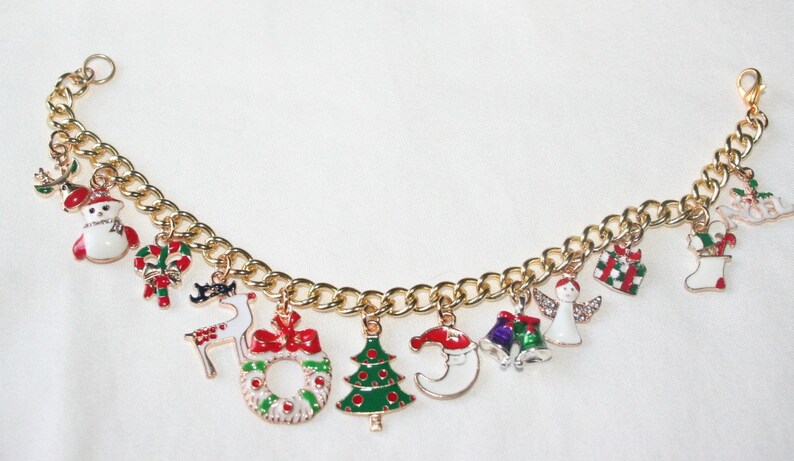 CHRISTMAS Charm Bracelet Gold Christmas Charm Bracelet Merry | Etsy