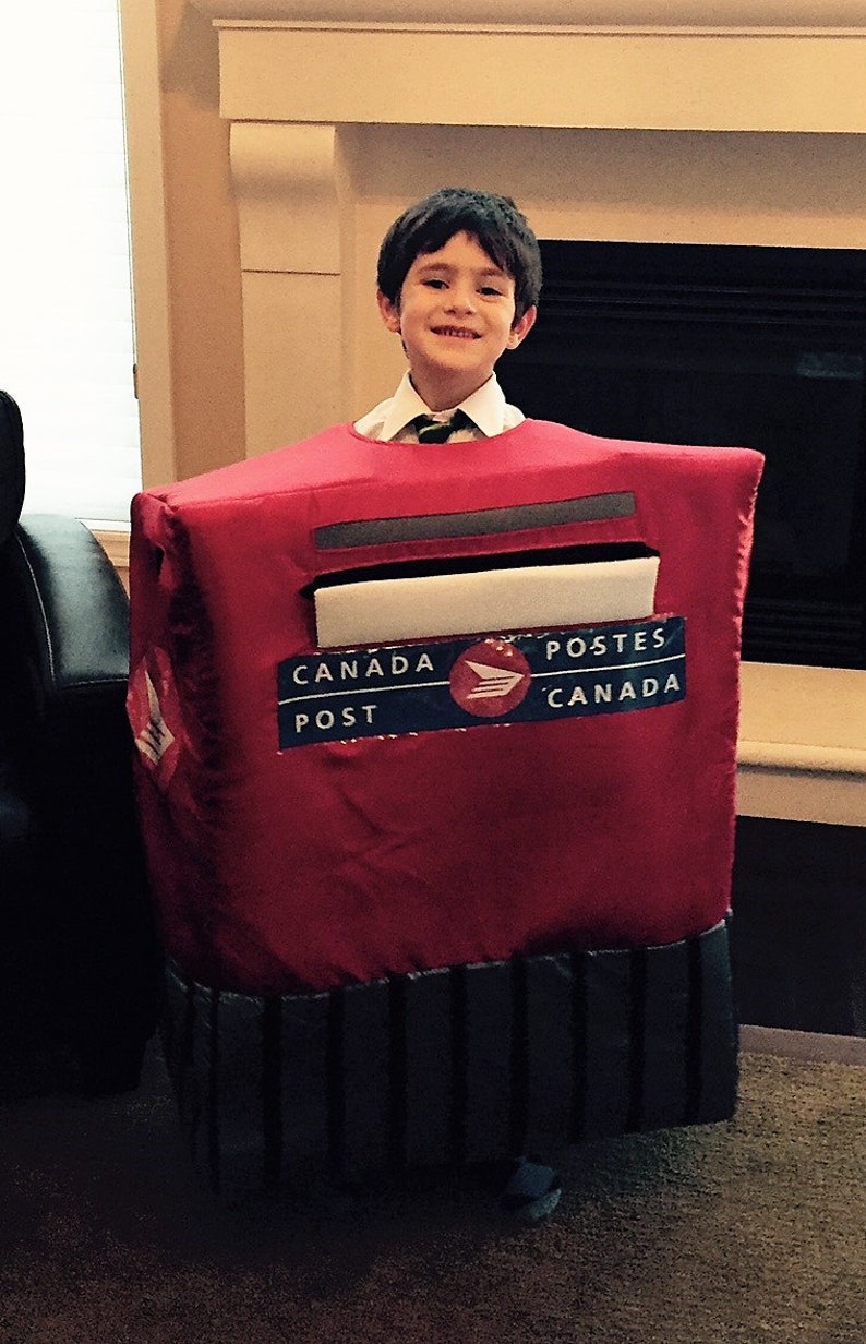 MAILBOX Canadian Costume