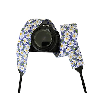 Purple and White Daisies Camera Strap / DSLR Camera Strap for Nikon, Canon, Sony and more / Fabric Camera Strap