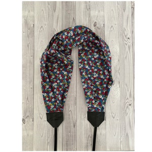 Floral Scarf Camera Strap / DSLR Camera Strap for Nikon, Canon, Sony and more / Fabric Camera Strap / Comfortable and Fashionable to Wear
