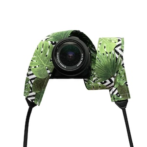 Tropical Leaves Camera Strap / DSLR Camera Strap for Nikon, Canon, Sony and more / Fabric Camera Strap