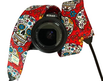 Red Sugar Skulls Camera Strap / DSLR Camera Strap for Nikon, Canon, Sony and more / Fabric Camera Strap