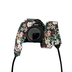 Floral Camera Strap / Colorful Strap / DSLR Camera Strap for Nikon, Canon, Sony and more / Fabric Camera Strap