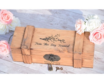 Secured Wine Box - Wine Capsule - Wedding Capsule - Rustic Wedding - Shabby Chic Wedding - Lockable Wine Box - Personalized Wine Box
