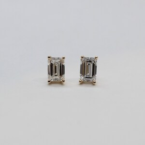 Emerald Lab Diamond Studs