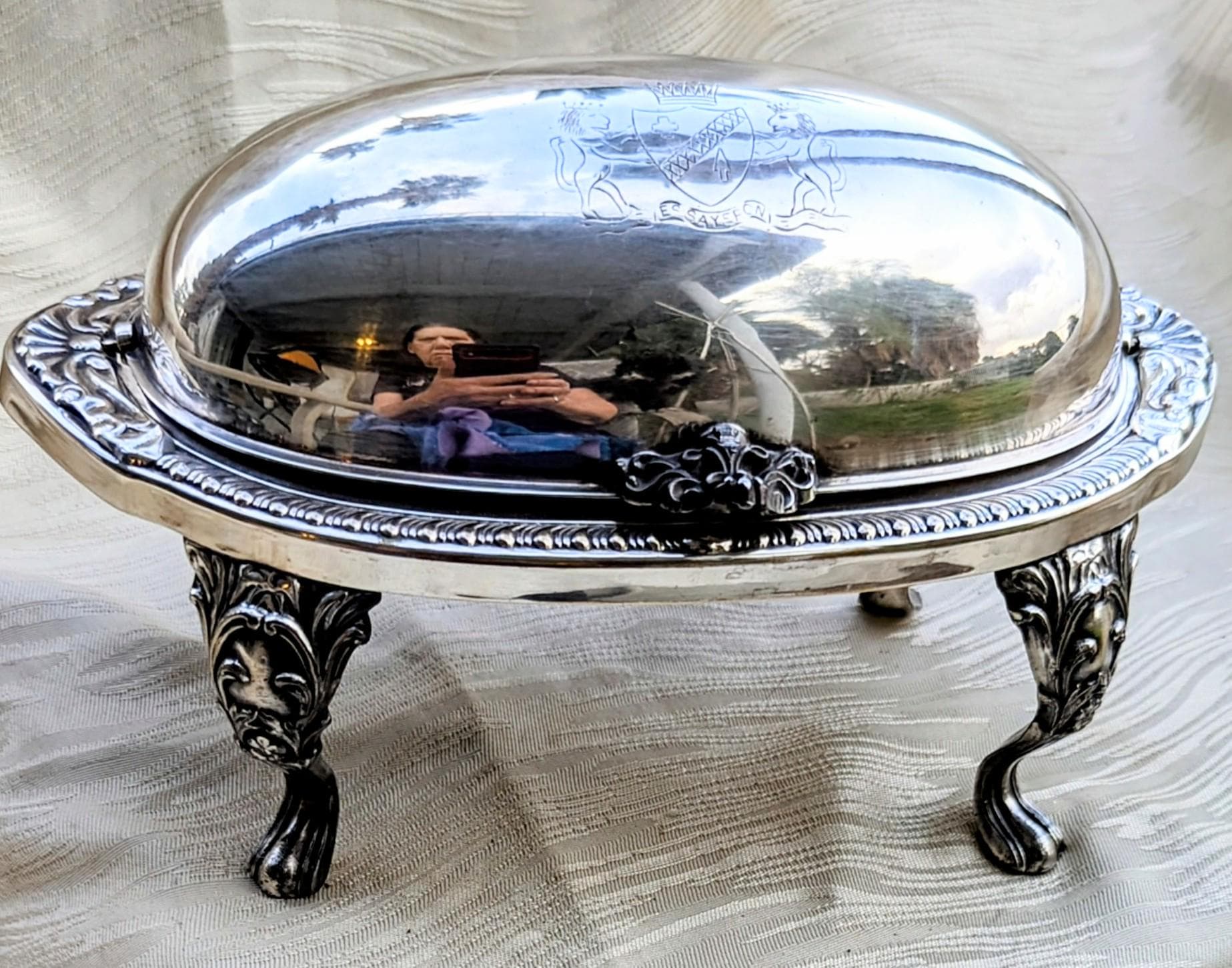 アールヌーボー様式　シルバーメッキ　センターピース　テーブル装飾　花器　果実入れ アールヌーボー様式 シルバーメッキ センターピース テーブル