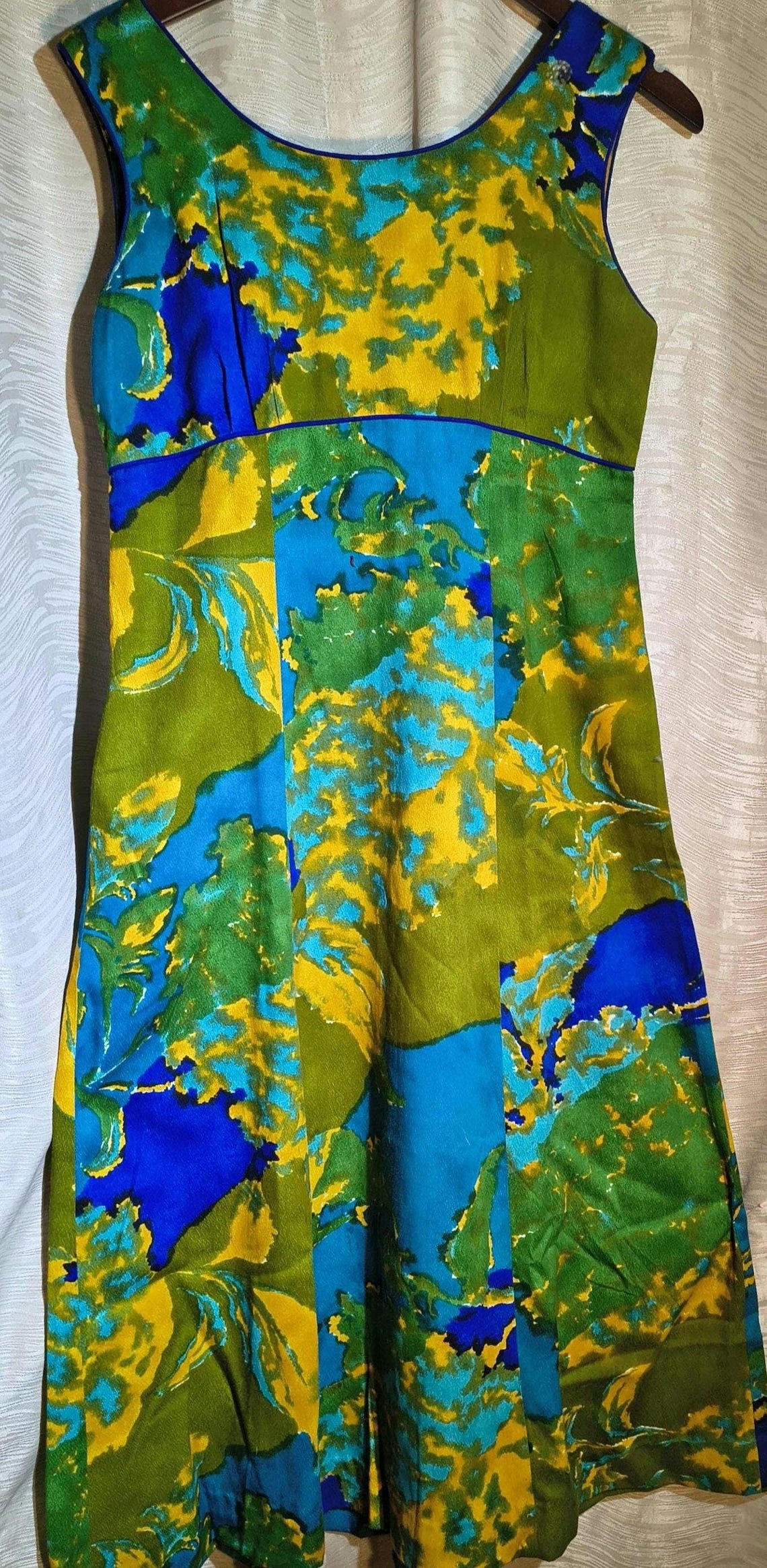 Kiyomoi Hawaii 1960s Vintage Muumuu Dress Size 14, Multicolored Empire ...