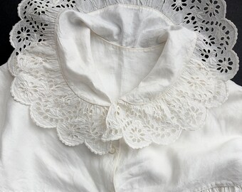 Original Victorian Linen Dressing or Night Gown Provenance