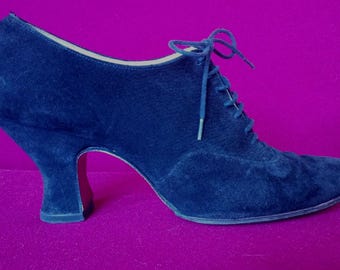 Black suede Johnny Moke London baroque shoes laced shoes Louis heel shoes Victorian shoes Edwardian shoes laces designer goth EU39 UK6 US8.5