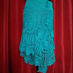 Gehaakte rok  turquoise rok blauwe ongelijke puntige rok bloemen asymmetrische rok hippie rok boho rok gipsy rok festival rok maat S/M