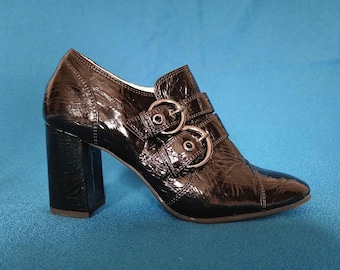 Retro late 60s shoes early 70s shoes patent leather shoes with straps and buckles Mary Quant Swinging Sixties Mod shoes EU 40 UK6.5 US8.5-9
