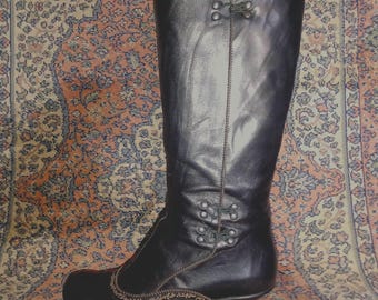 Schwarze hohe Stiefel Oma Stiefel Viktorian Stiefel Steampunk Stiefel Gothik Stiefel Brogue Garnelen Absätze Louis Absatzstiefel EU39 UK6 US8
