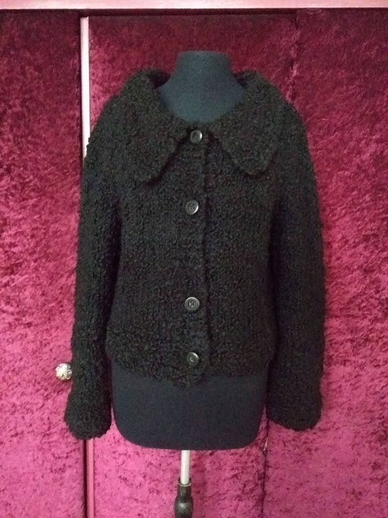 US 8-10 UK 10-12 Vintage 60s Black wool boxy cardigan chunky boucl\u00e9 astrakan look faux fur big collar granny jacket EU M