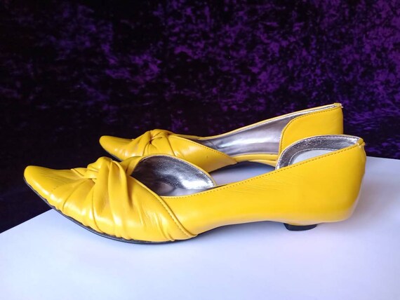 Bright yellow flats best sale
