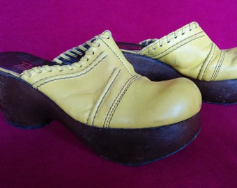 70s clogs yellow clogs seventies clogs 70s shoes platform clogs bubbled toe faux wooden platform sole chunky 70s platform clogs EU40 UK7 US9