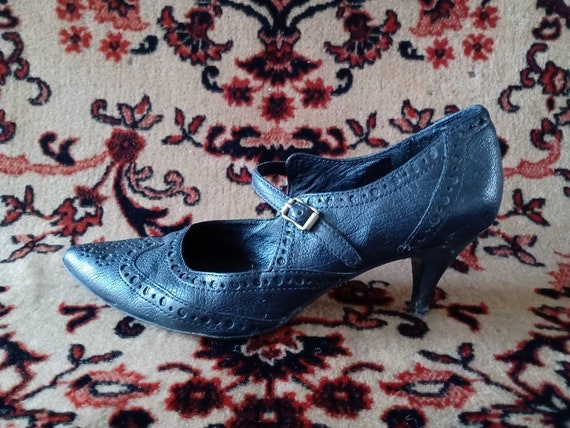 Retro 50s Mary Janes black leather pointy shoes kitten heel shoes stiletto shoes goth shoes brogue shoes fifties shoes EU37 UK 4 US7