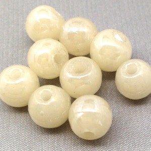 20 Vintage Creamy Beige Light Yellow Japan Glass Beads 8mm