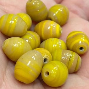 25 Vintage Yellow Striped Oval Glass Beads