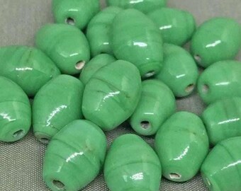 20 Vintage Green Opaque Oval Glass Beads