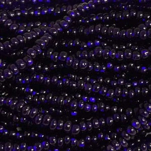 1 madeja de cuentas de semillas de vidrio checo con revestimiento de plata oscura y cobalto azul