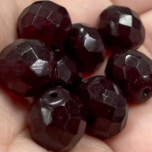 10 Vintage Red Garnet Czech Fire Polished Glass Beads