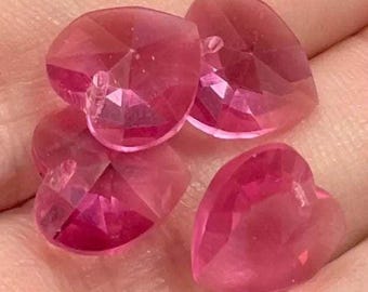 6 vintagepärlor med hjärtformade rosa Swarovski-kristaller