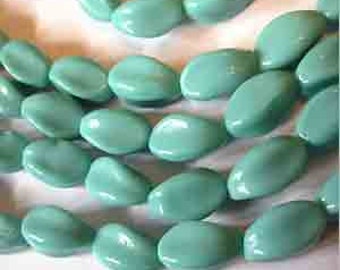 8 Vintage Green Turquoise Wavy Oval Glass Beads #9398