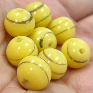10 Vintage Yellow Buttercream Japan Striped Round Glass Beads