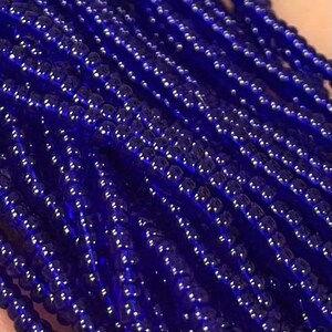 1 madeja de cuentas de semillas de vidrio checo de color azul cobalto