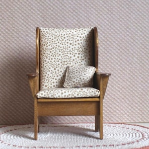 Dollhouse Miniature- Settle Chair