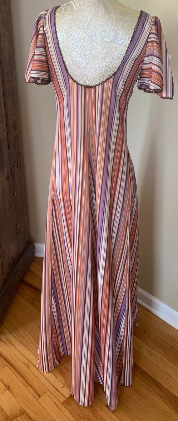 1970’s Purple & Orange Striped Maxi Dress w Deep … - image 5