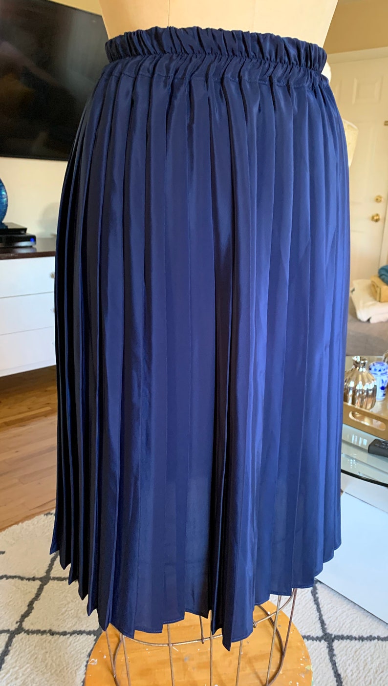 1970\u2019s Blue Pleated Skirt