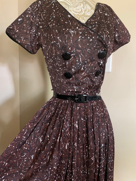 1960’s Brown Satin Print Pleated Dress - image 7