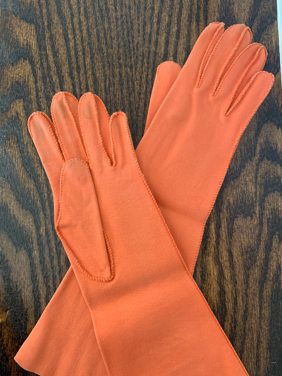 1960’s Coral Gloves - image 2