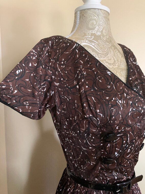 1960’s Brown Satin Print Pleated Dress - image 6