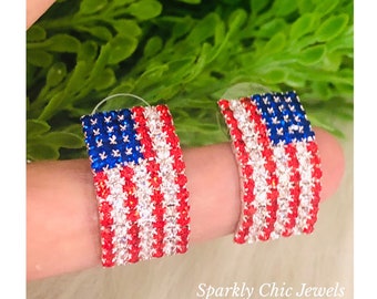 Pendientes con la bandera estadounidense, pendientes con pedrería pavé, pendientes patrióticos, pendientes brillantes, 4 de julio, Día de la Independencia
