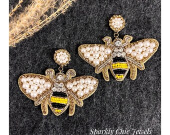 Honeybee Earrings, seed bead earrings, fashion earrings, beaded earrings, bee earrings, sparkly earrings