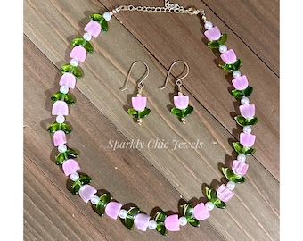 Collana tulipano rosa, collana delicata, collana di dichiarazione, regalo per lei, regalo per la mamma, collana tulipano, collana girocollo, collana per donne