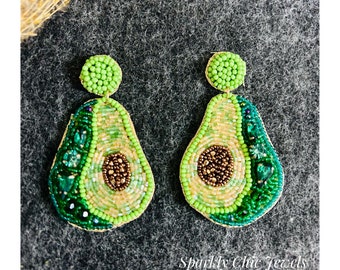 Orecchini di avocado, orecchini scintillanti, gioielli di avocado, orecchini di strass, orecchini di dichiarazione, orecchini Cinco de Mayo