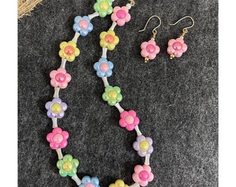 Colorful Flower Necklace, flower necklace, necklace, colorful necklace, spring necklace, statement necklace, gift for her