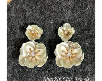 Mint Flower stud earrings, flower earrings, dangle earrings, sparkly earrings, mother’s day gift, gift for her