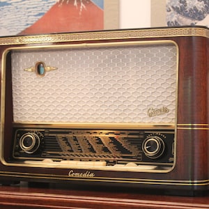 ANTICA RADIO Graetz Comedia 4R-216 Tuberadio Restored German Vintage Am Fm Radio Bluetooth 5.0 receiver installed!