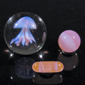Glass Jellyfish Marble handmade in Australia from borosilicate glass Glass Jellyfish Marble handmade in Australia from borosilicate glass