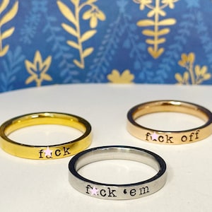 vergulde ring, vloekring, godslasteringring, f-woordring, fuk off-ring, fuk em-ring, brutale ring, volwassen, vloekring, metalen gestempelde ring