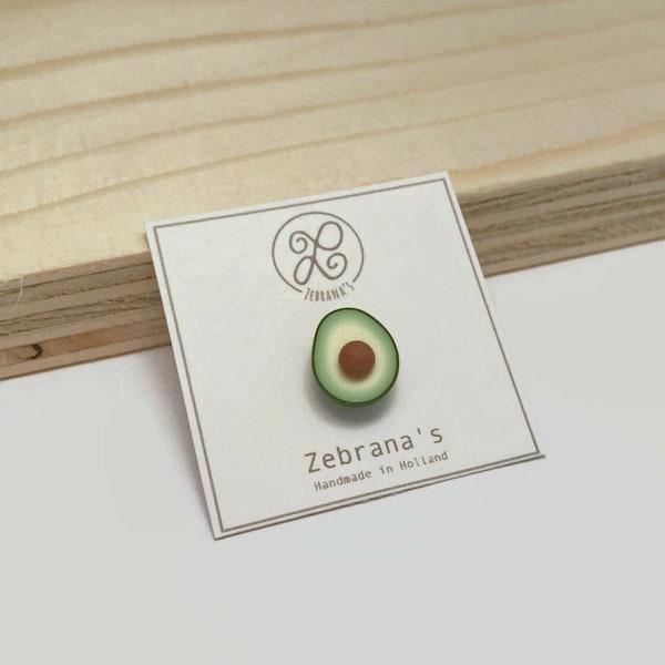 Handmade avocado pin (polymer clay jewelry, avocado gifts, handmade food pin, polymer clay pin, avocado jewelry, avocado pit brooch)